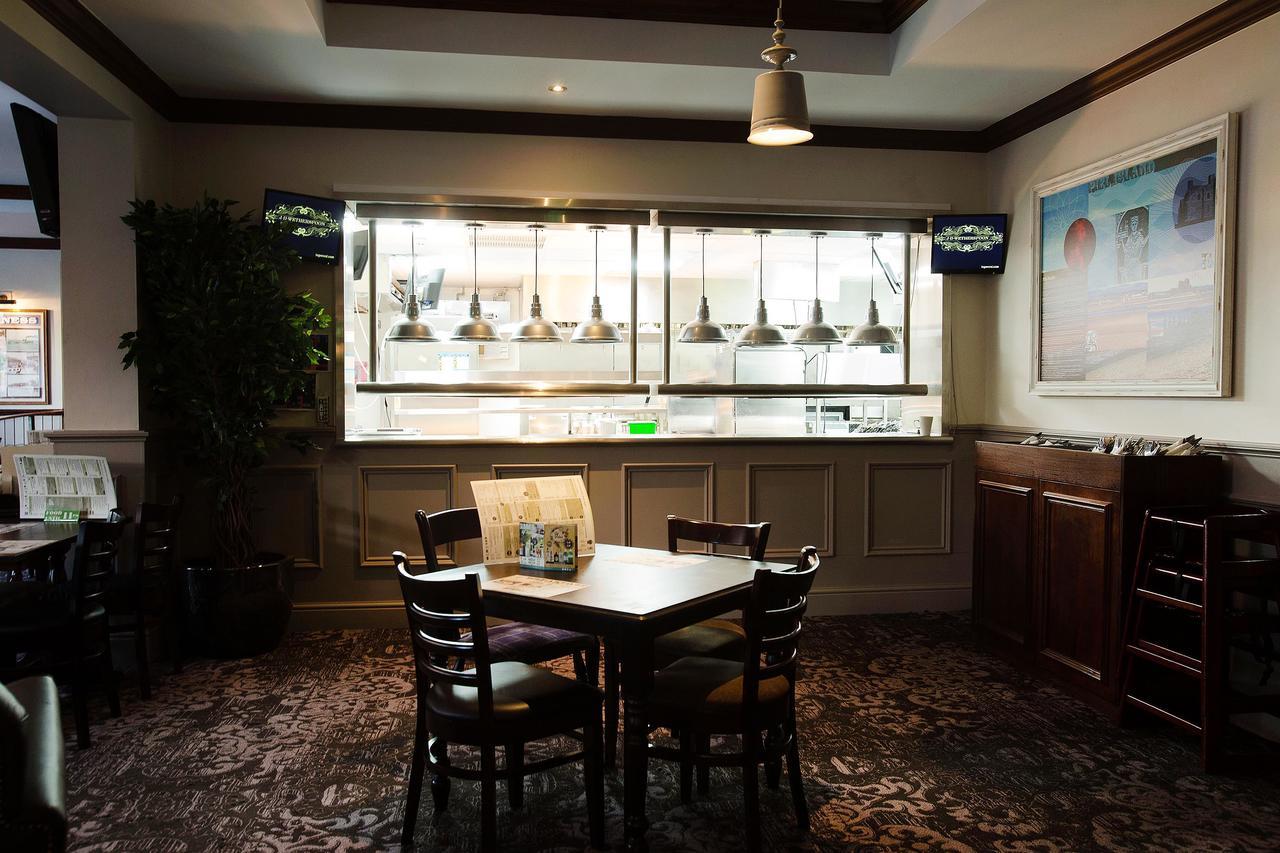 The Furness Railway Wetherspoon Barrow-in-Furness Buitenkant foto