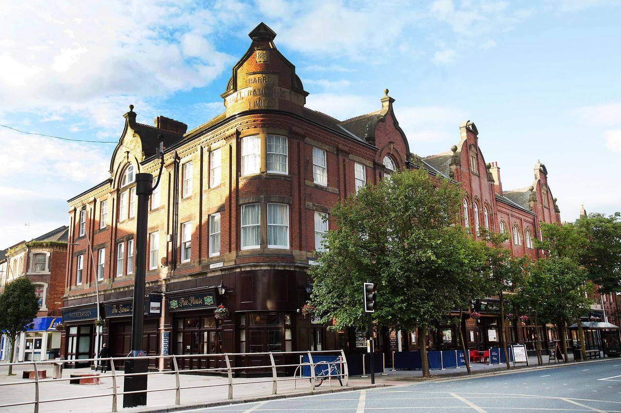 The Furness Railway Wetherspoon Barrow-in-Furness Buitenkant foto