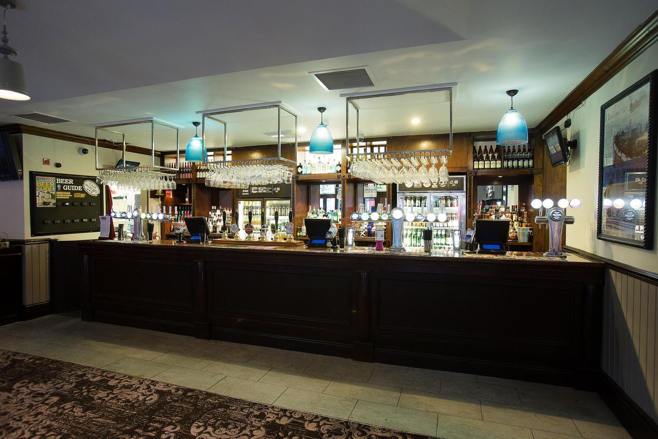 The Furness Railway Wetherspoon Barrow-in-Furness Buitenkant foto